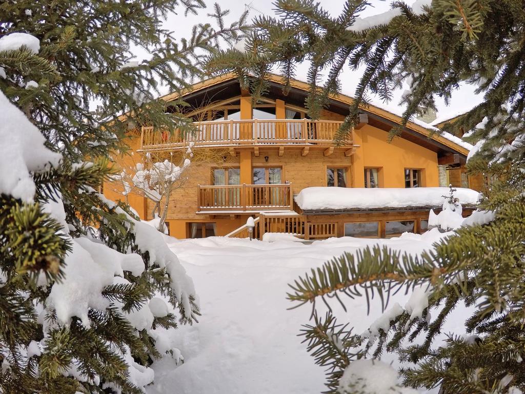 Chalet Alpina Hotel & Apartments La Thuile Eksteriør billede